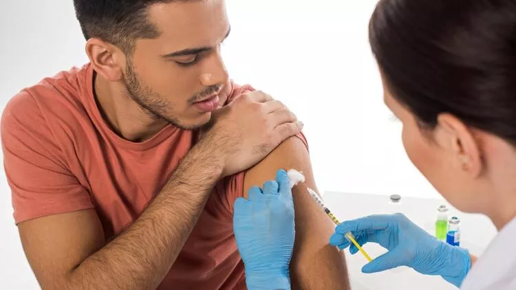 HPV sadece kadınların sorunu değil! Neden erkekler de HPV aşısı olmalı?
