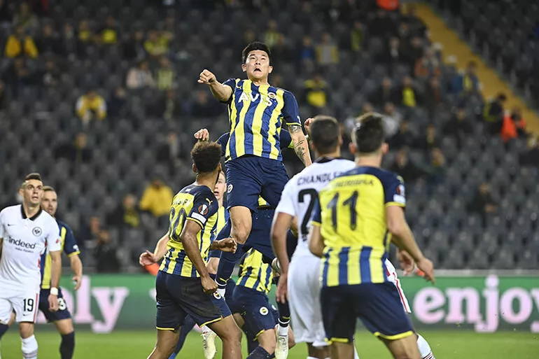 Fenerbahçe’nin en zor ‘transfer’ kararı! Askerlik sonrası veda mı?