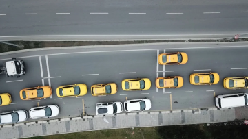 İstanbul’da zam sonrasında taksiciler taksimetrelerini güncelleştirdi