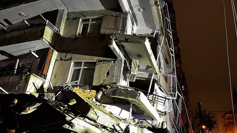 Diyarbakır’da deprem anı kamerada