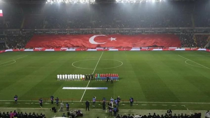 UEFA talebi! A Milli takımın maçına Türk taraftarlar alınmayacak
