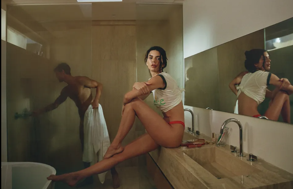 Kendall Jenner son fotoğraflarıyla erotizmin sınırlarını zorladı