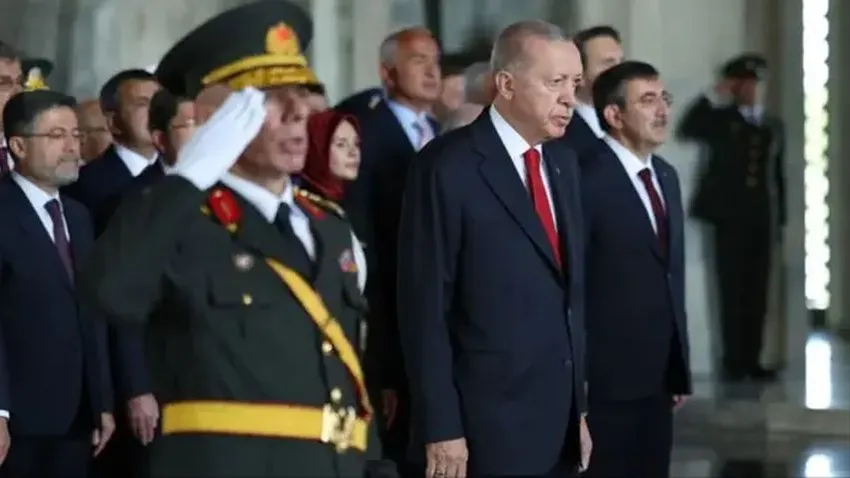 Devlet erkanı Ata’nın huzurunda!