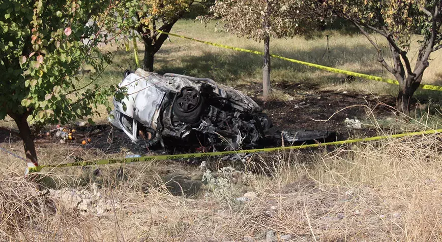 Malatya’da korkunç olay! Otomobildeki 2 kişi yanarak can verdi