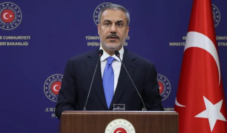 DIŞİŞLERİ BAKANI HAKAN FİDAN: “TERÖR ÖRGÜTLERİ SURİYE’Yİ TERK ETMELİ”