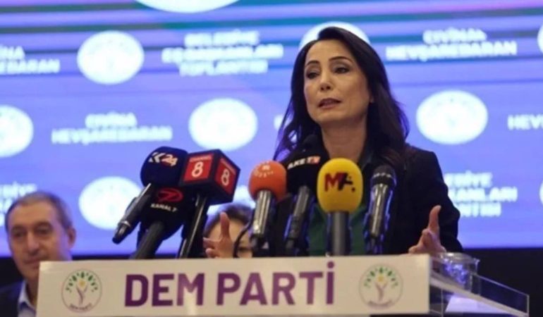 TÜLAY HATİMOĞULLARI: BARIŞ İRADEMİZİ HİÇ KİMSE ÇARPITAMAZ