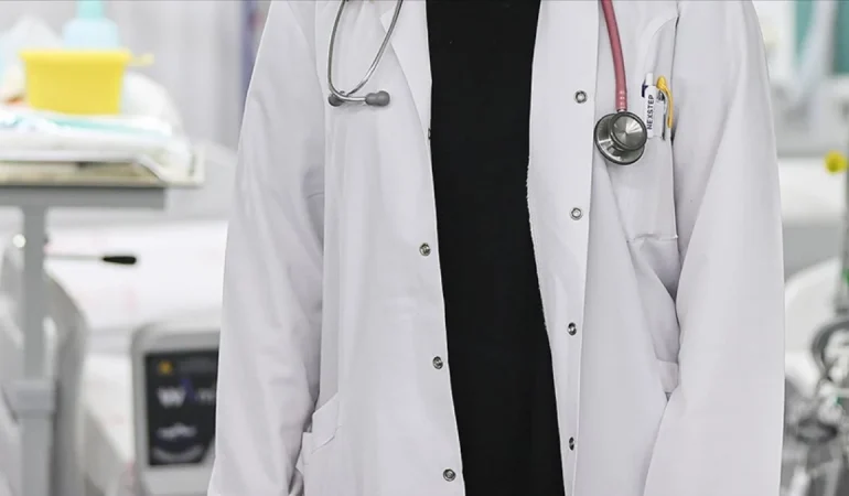 MALİYE VERGİ KAÇIRAN DOKTORLARIN PEŞİNDE: YAKIN ÇEVRELERİNİN HESAPLARI DA MERCEK ALTINDA