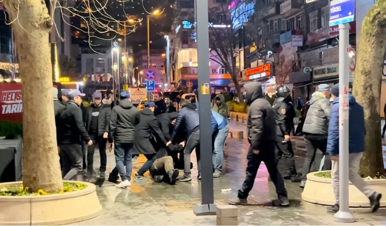 ZOR GECE! TÜRKİYE GENELİNDE İMAMOĞLU PROTESTOLARI: 100’LERCE GÖZALTI
