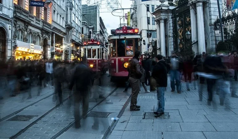 TÜRKİYE’DE EN YAYGIN İSİM VE SOYADLAR AÇIKLANDI!