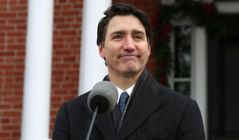 KANADA ESKİ BAŞBAKANI JUSTIN TRUDEAU, İSTİFA ETTİKTEN SONRA MECLİS KOLTUĞUNU YANINDA GÖTÜRDÜ