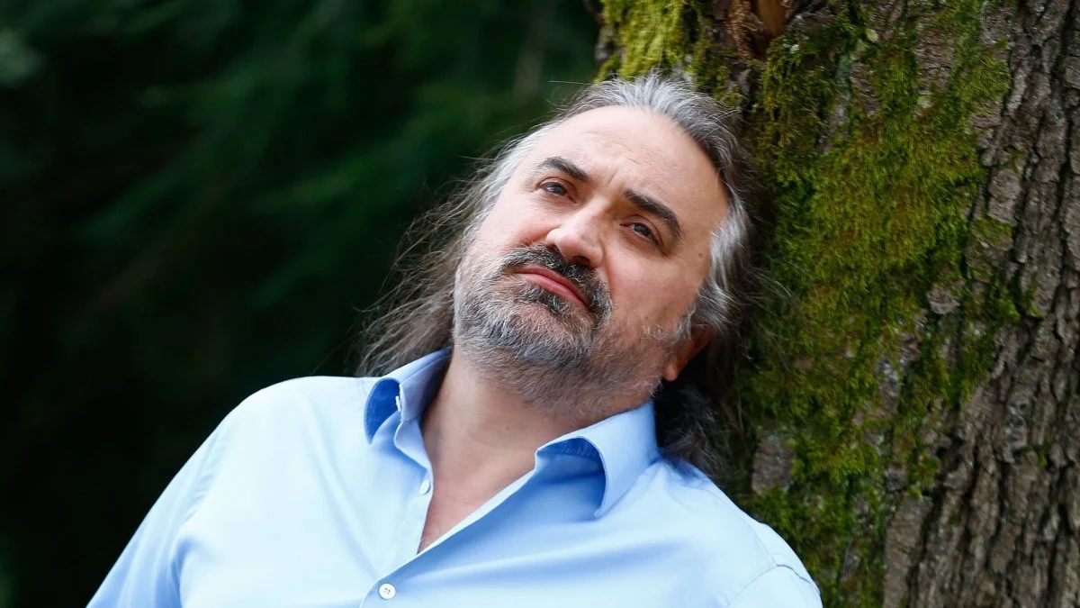 KARADENİZ’İN ASİ EVLADI VOLKAN KONAK’TAN VEDA: “SEN BENİ SEVMEYE DEVAM ET”