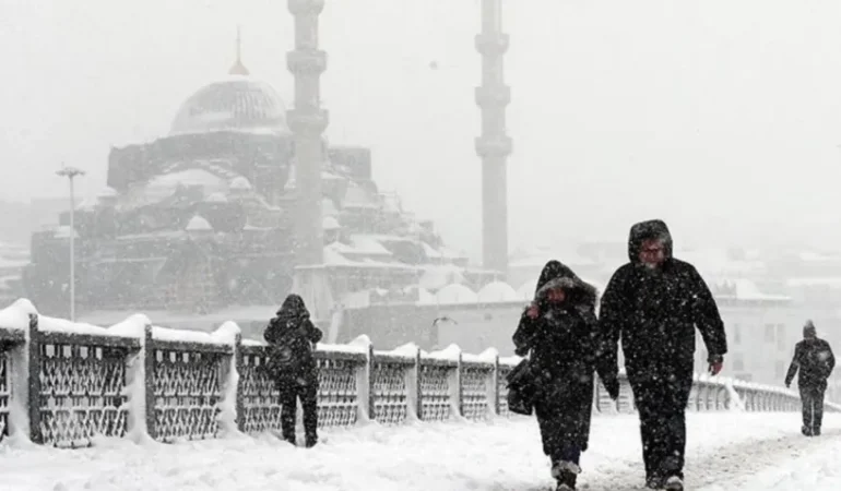 AKOM Duyurdu: İstanbul’a Kar Yağışı Geliyor!