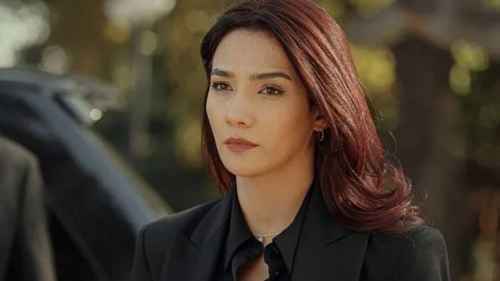 BOYKOT ÇAĞRISI YAPAN AYBÜKE PUSAT, TEŞKİLAT DİZİSİNDEN KADRO DIŞI BIRAKILDI