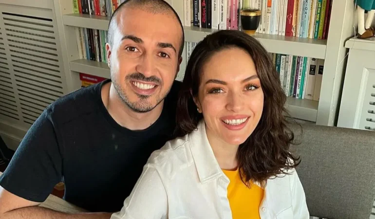 Ezgi Mola ve Mustafa Aksakallı Boşanıyor: “Evliliğimizi Dostça Noktalıyoruz”