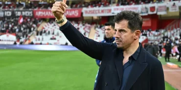 1893-antalyasporda-ani-veda-emre-belozoglu-takimdan-ayrildigini-acikladi