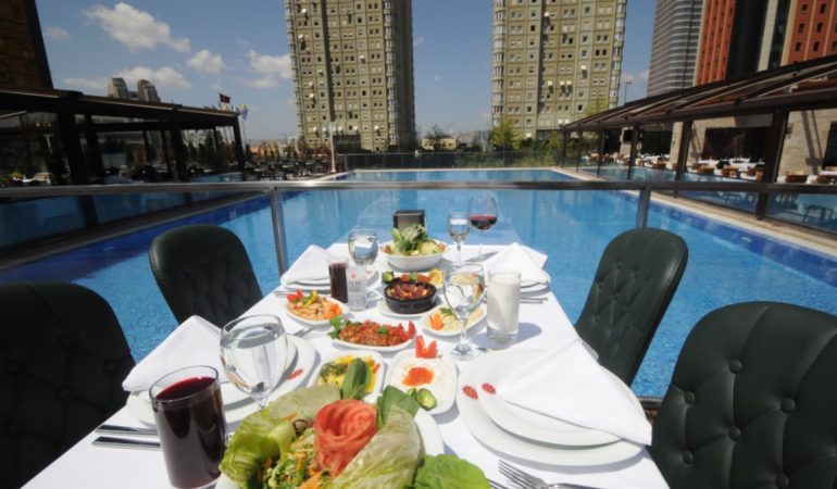 ATAŞEHİR’DE LEZZETİN ADI: PARK ADANA