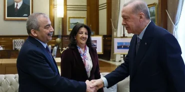 13-yil-sonra-bir-ilk-cumhurbaskani-erdogan-dem-parti-heyetiyle-gorustu