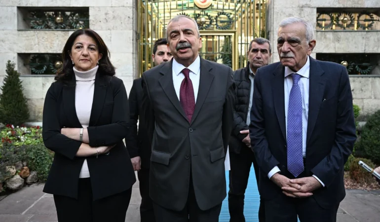 DEM PARTİ HEYETİ YENİDEN İMRALI YOLUNDA