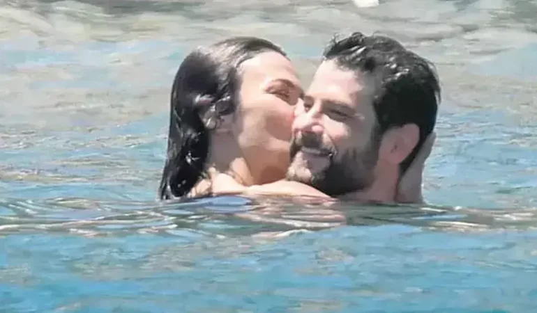 Aşk Dolu Pozlar: Sinem Ünsal ve Berk Cankat’ın Tatil Keyfi