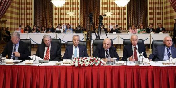 BÜLENT ARINÇ TERÖRİSTLER İÇİN “UMUT HAKKI” VE “GENEL AF” İSTEDİ!