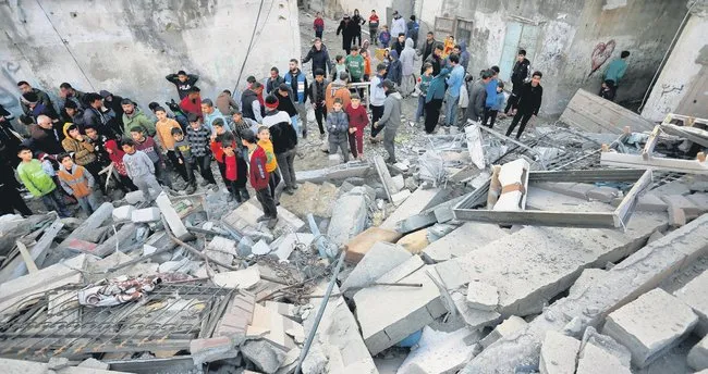 GAZZE’DE AÇLIK CAN ALIYOR, BATI MEDYASI GERÇEKLERİ SORGULUYOR!