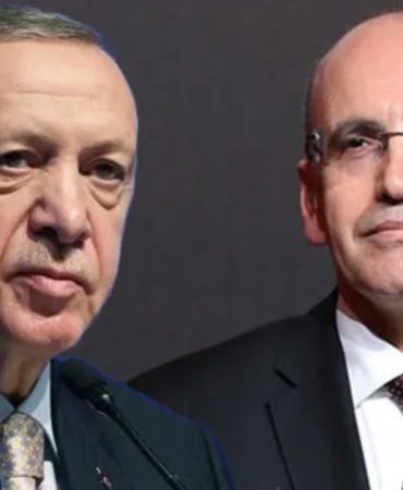 cumhurbaskani-erdogan-mehmet-simsek-ile-gorusuyor-6IWG