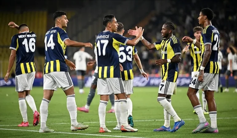 ŞAMPİYONLAR LİGİ YOLUNDA FENERBAHÇE’Yİ DEV RAKİP BEKLİYOR!