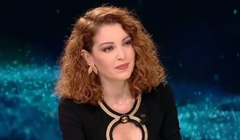 NAGEHAN ALÇI CANLI YAYINDA KENDİNİ İHBAR ETTİ: “EHLİYETİ ZAR ZOR ALDIM”