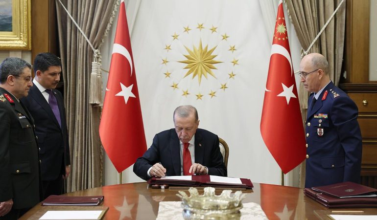 YAŞ KARARLARIYLA TSK’DA YENİ DÖNEM BAŞLADI!