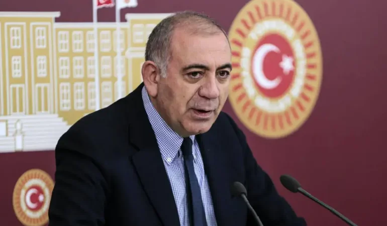 Gürsel Tekin CHP İstanbul İl Başkanlığı’nda: Gerginlik tırmandı