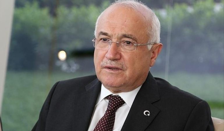 Cemil Çiçek’ten Cumhuriyet ve Demokrasiye Vurgu!