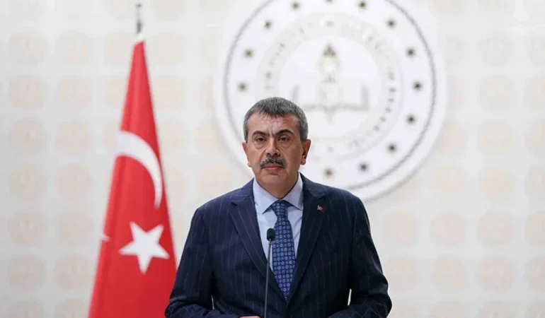 YUSUF TEKİN: 12 YILLIK EĞİTİM KONUSUNDA DEĞERLENDİRME YAPILIYOR