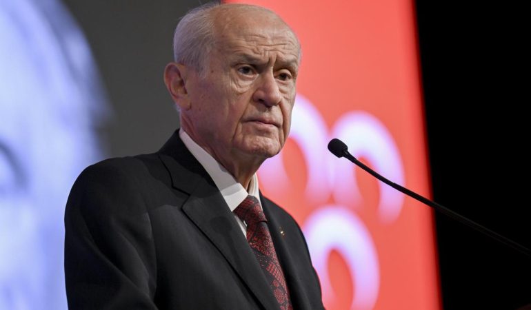 Bahçeli’den Sosyal Medya Çıkışı: “Bana Kalsa Hepsini Kapatırım”