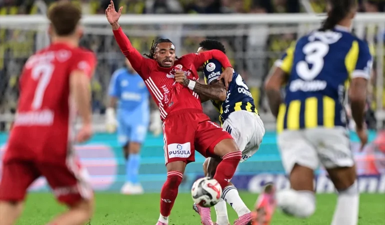Fenerbahçe, Antalyaspor’u 2-0 Yendi
