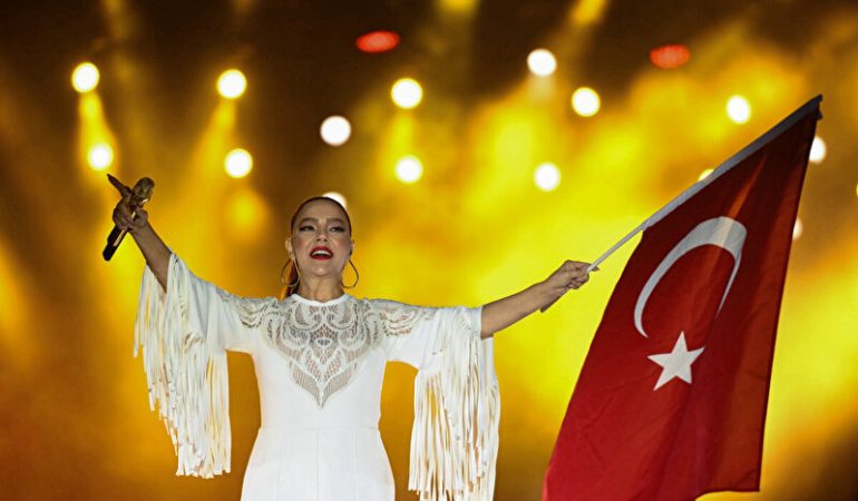 Ebru Gündeş Konseri Soruşturmayı Ateşledi!