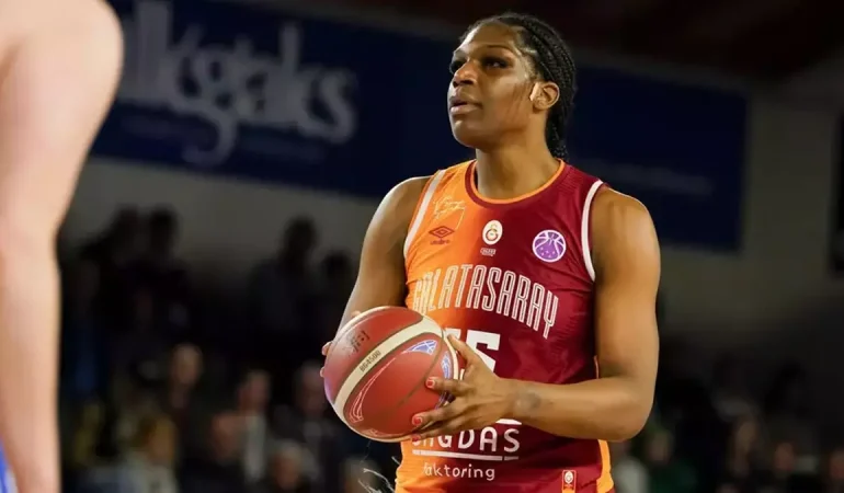 Fenerbahçe, Eski Galatasaraylı Milli Oyuncu Teaira McCowan’ı Kadrosuna Katıyor