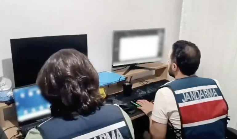 SAHTE İNTERNET SİTELERİYLE DOLANDIRICILIĞA DARBE: 12 ŞÜPHELİ YAKALANDI