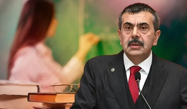 12 YILLIK ZORUNLU EĞİTİM KISALIYOR: BAKAN TEKİN TARİH VERDİ