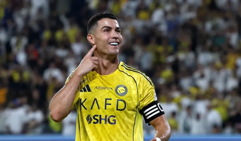 Cristiano Ronaldo Tarihe Geçti: 1.4 Milyar Dolarlık Servetiyle Futbol Dünyasının İlk Milyarderi