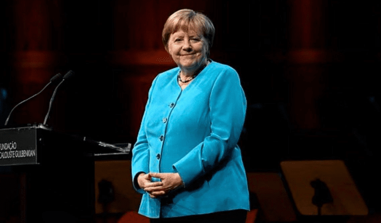 Angela Merkel: Ukrayna Savaşının Sorumluluğu Polonya ve Baltık Ülkelerinde
