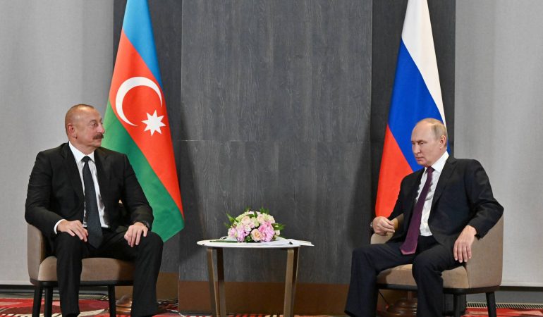 Putin, Canlı Yayında Aliyev’den Özür Diledi: Azerbaycan Yolcu Uçağı Faciası Diplomasiyi Sarstı