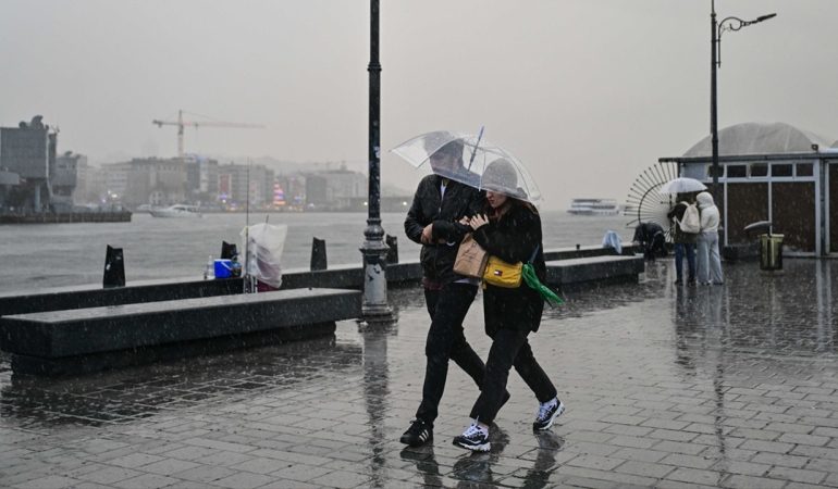 Meteoroloji’den 4 Günlük Uyarı: İstanbul’a Sağanak Yağış Geliyor