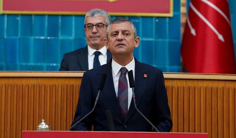 Özgür Özel’den Bahçeli’ye Kıbrıs Cevabı: “Yavru Vatan Değil, Bağımsızdır”