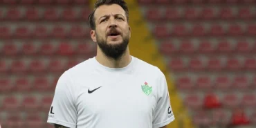 3781-gulsen-kimdir-hayati-kariyeri-sarkilari-ve-ozel-yasami