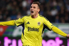 3781-gulsen-kimdir-hayati-kariyeri-sarkilari-ve-ozel-yasami