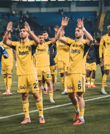 3781-gulsen-kimdir-hayati-kariyeri-sarkilari-ve-ozel-yasami