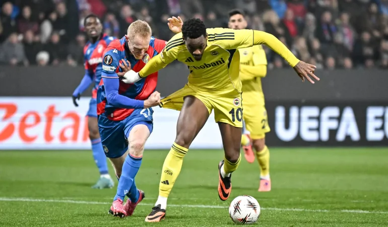 Fenerbahçe, Viktoria Plzen Maçında Tartışmalı Penaltı Kararıyla Sarsıldı