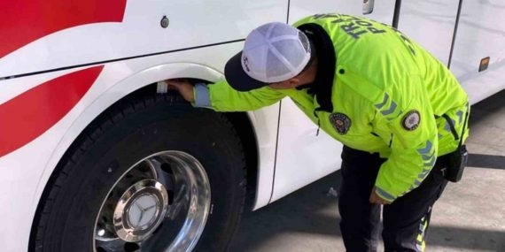 3781-gulsen-kimdir-hayati-kariyeri-sarkilari-ve-ozel-yasami