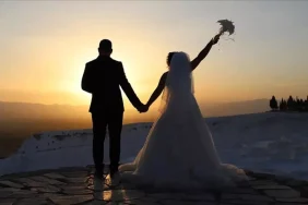 3781-gulsen-kimdir-hayati-kariyeri-sarkilari-ve-ozel-yasami