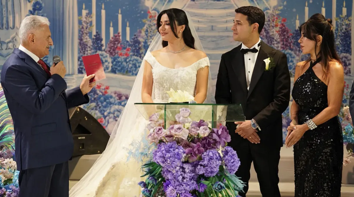 3781-gulsen-kimdir-hayati-kariyeri-sarkilari-ve-ozel-yasami